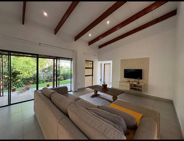 3 BEDROOM FREESTANDING FOR SALE IN PALM LAKES ESTATE